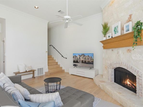 1701 Spyglass DR 11, Austin TX 78746