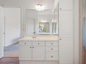 1701 Spyglass DR 11, Austin TX 78746