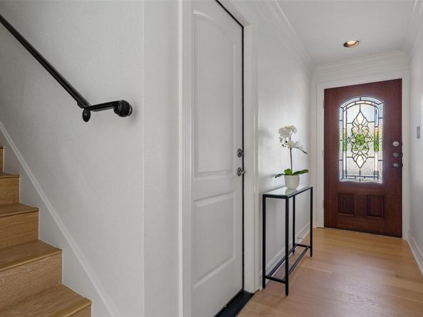 1701 Spyglass DR 11, Austin TX 78746