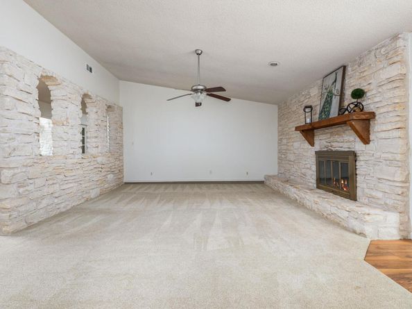 504 Ridgecrest RD, Georgetown TX 78628