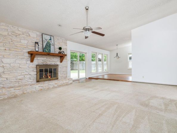504 Ridgecrest RD, Georgetown TX 78628