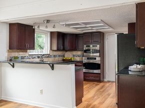 504 Ridgecrest RD, Georgetown TX 78628
