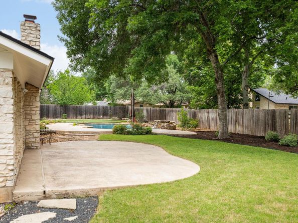 504 Ridgecrest RD, Georgetown TX 78628