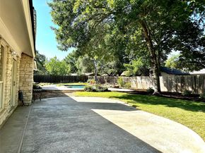 504 Ridgecrest RD, Georgetown TX 78628