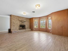 6105 Oakclaire DR, Austin TX 78735