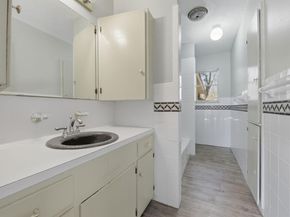 6105 Oakclaire DR, Austin TX 78735