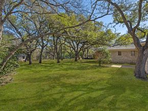 6105 Oakclaire DR, Austin TX 78735