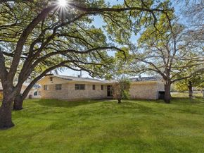 6105 Oakclaire DR, Austin TX 78735