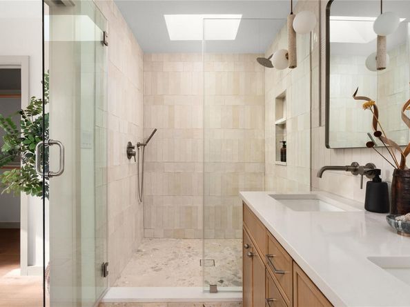 5504 Mapleleaf DR, Austin TX 78723