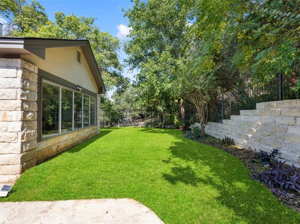 914 Challenger, Lakeway TX 78734