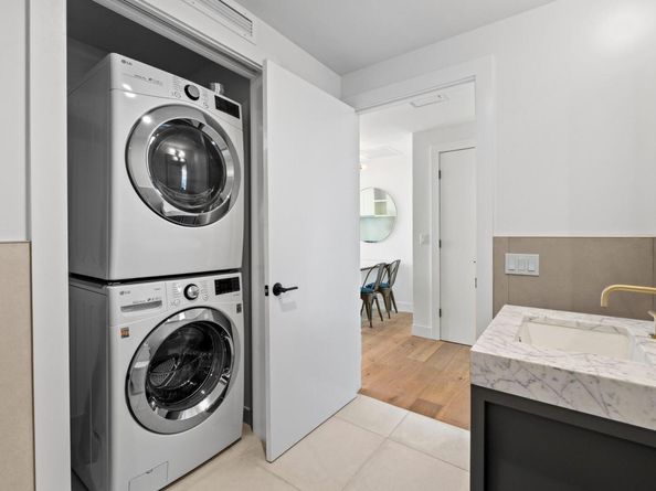 70 Rainey ST 1303, Austin TX 78701