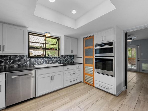 6110 Gardenridge HOLW, Austin TX 78750