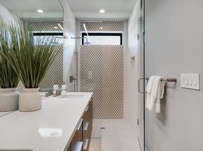 107 W Johanna ST B, Austin TX 78704