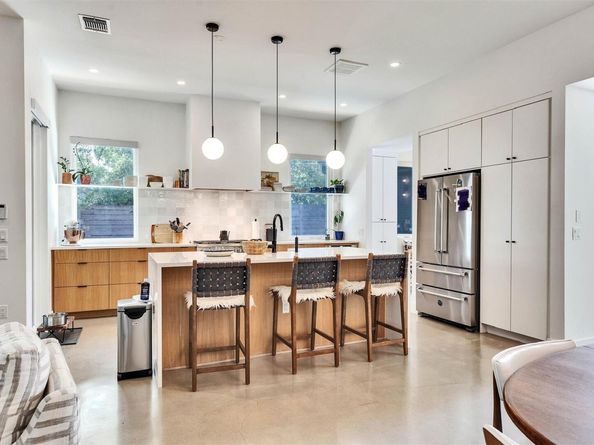 506 Powell CIR, Austin TX 78704