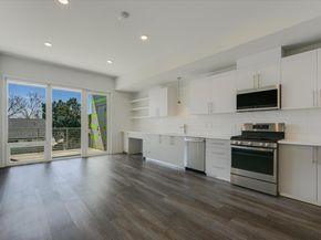 4004 Banister LN 312, Austin TX 78704