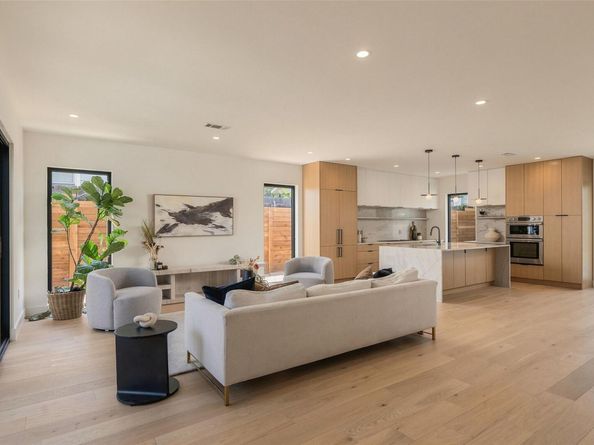1005 W Johanna ST, Austin TX 78704