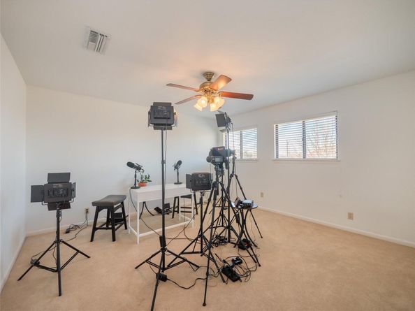 1822 Rowe LOOP, Pflugerville TX 78660