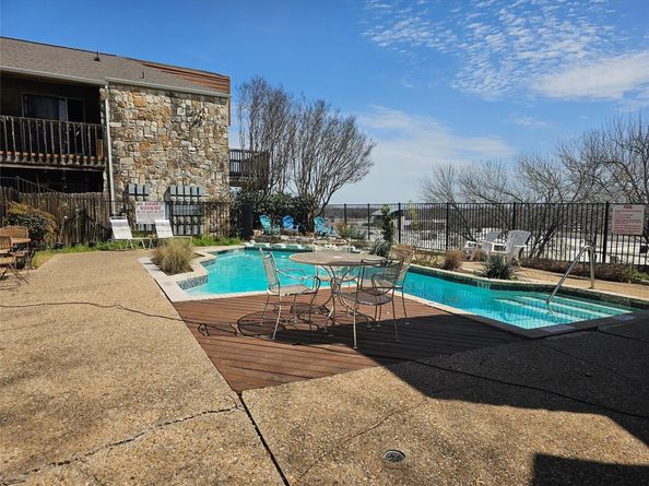 6903 Deatonhill DR 2, Austin TX 78745