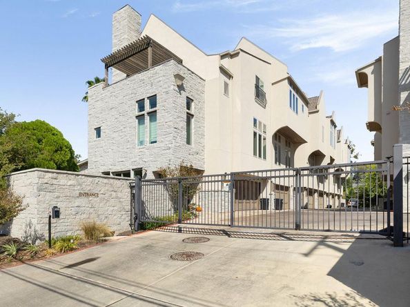 2300 Enfield RD 303, Austin TX 78703