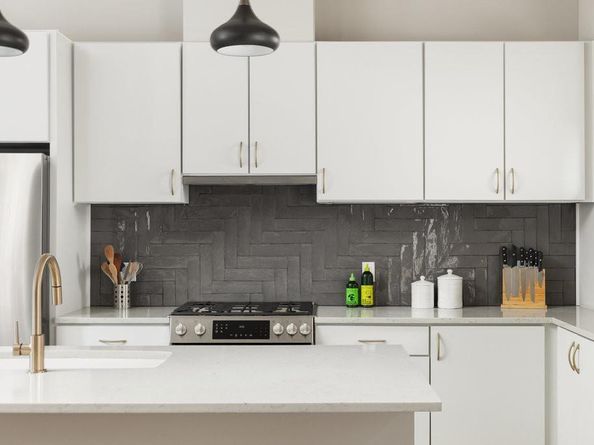 2300 Enfield RD 303, Austin TX 78703