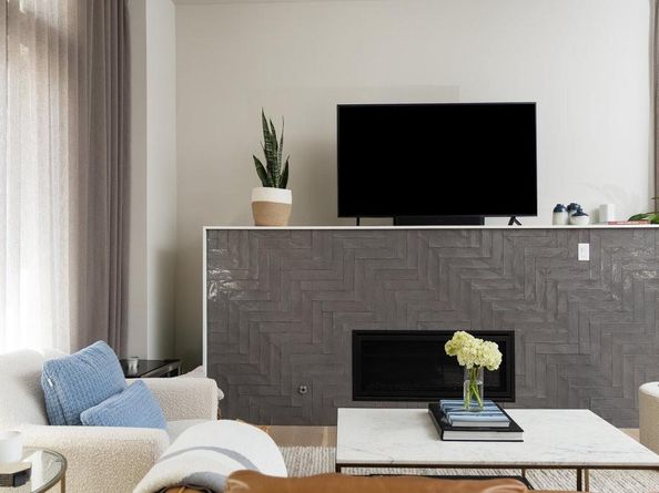 2300 Enfield RD 303, Austin TX 78703