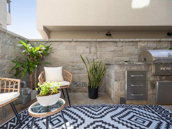 2300 Enfield RD 303, Austin TX 78703