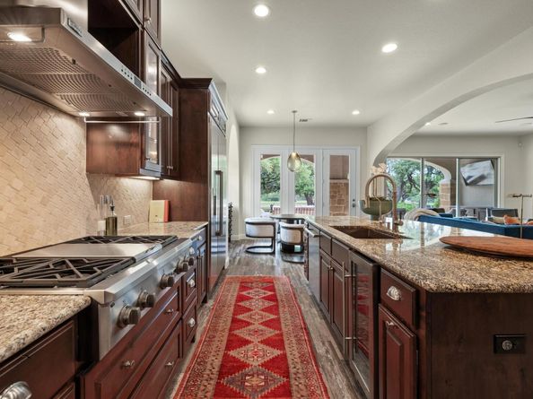 313 Grand Oaks LN, Georgetown TX 78628
