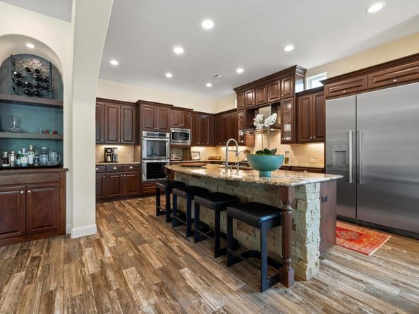 313 Grand Oaks LN, Georgetown TX 78628