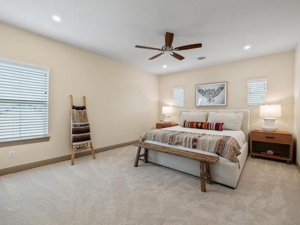 313 Grand Oaks LN, Georgetown TX 78628