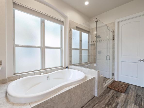 313 Grand Oaks LN, Georgetown TX 78628
