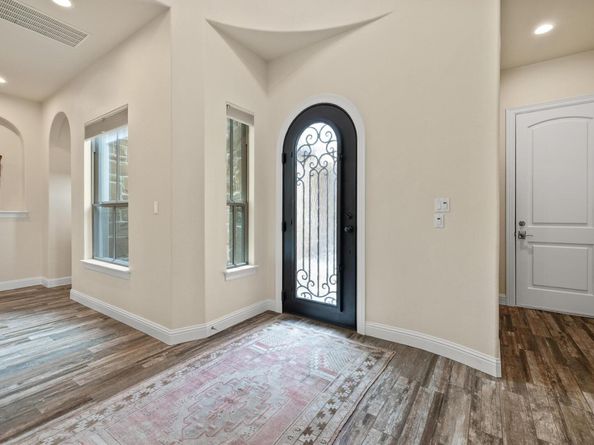313 Grand Oaks LN, Georgetown TX 78628
