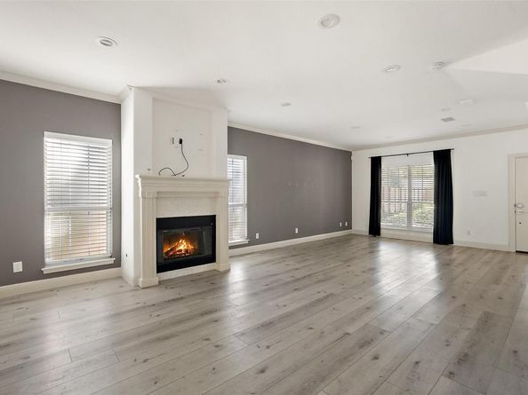 210 Le Grande Ave, Austin TX 78704