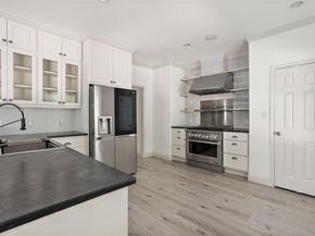 210 Le Grande Ave, Austin TX 78704