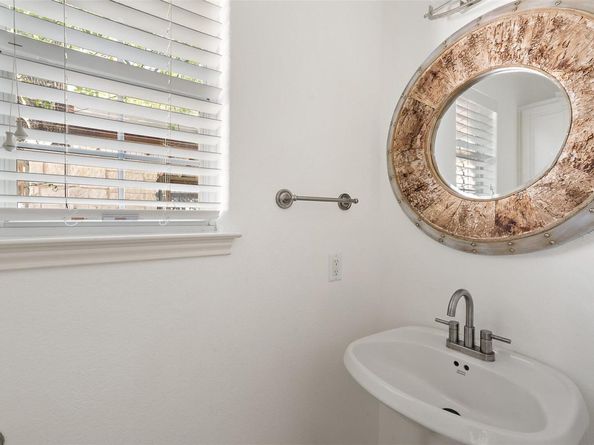 210 Le Grande Ave, Austin TX 78704