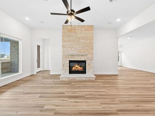 205 Irvine PASS, Liberty Hill TX 78642