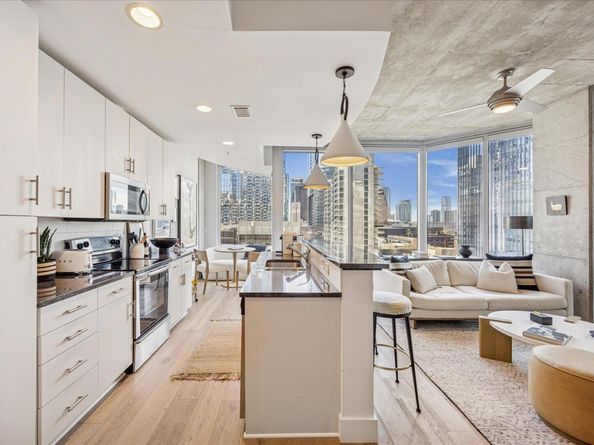 360 Nueces ST 1001, Austin TX 78701