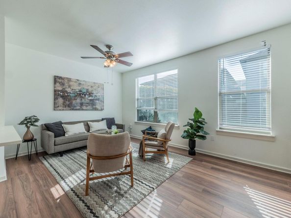 1201 Grove BLVD 702, Austin TX 78741