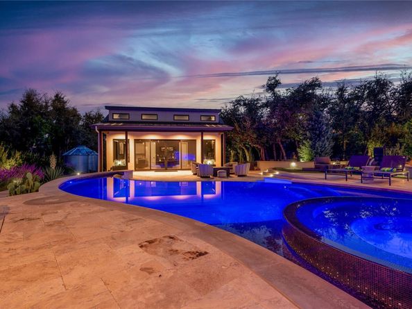15124 Grumbles LN, Austin TX 78738