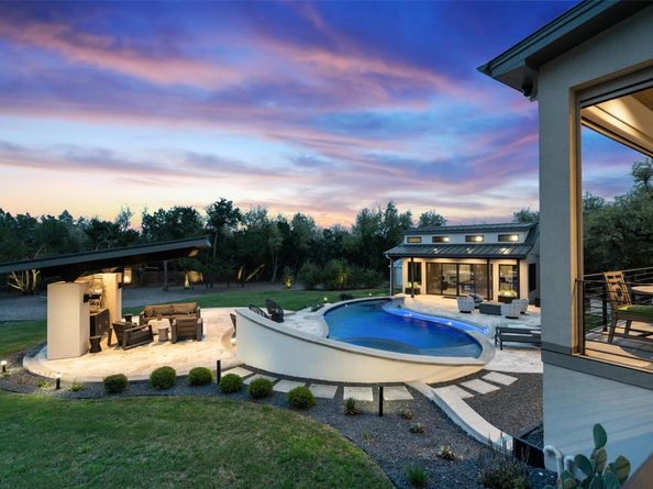 15124 Grumbles LN, Austin TX 78738