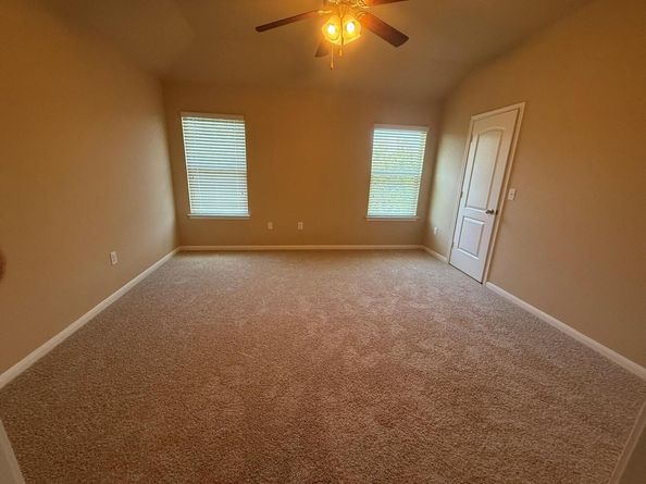 5737 Scenic Lake DR, Georgetown TX 78626