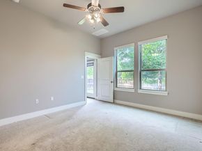 13001 Hymeadow DR 18, Austin TX 78729