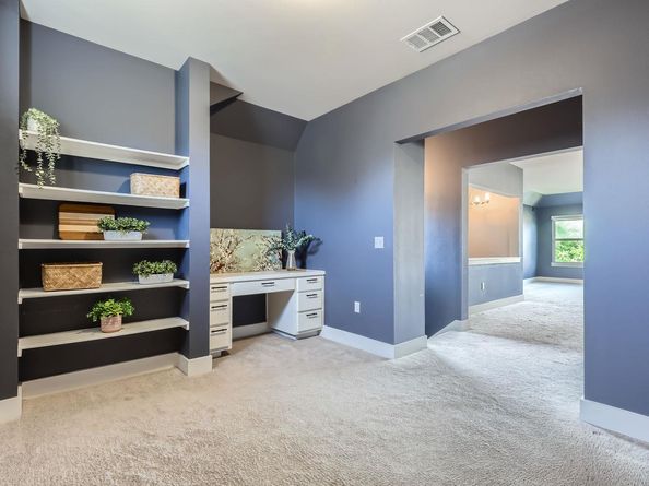 13001 Hymeadow DR 18, Austin TX 78729