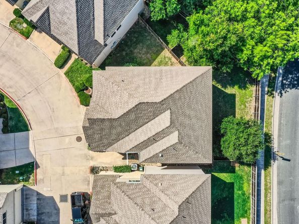 13001 Hymeadow DR 18, Austin TX 78729