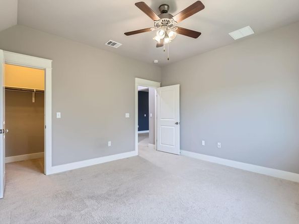 13001 Hymeadow DR 18, Austin TX 78729