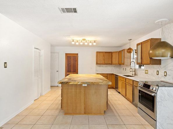 2412 Jones RD, Austin TX 78745