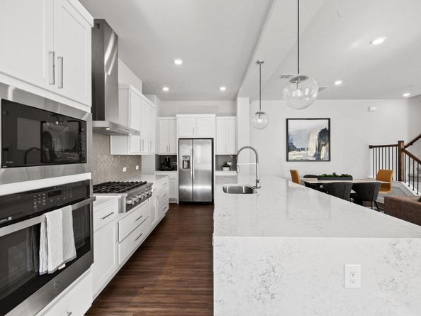 2005 Winsted LN B, Austin TX 78703