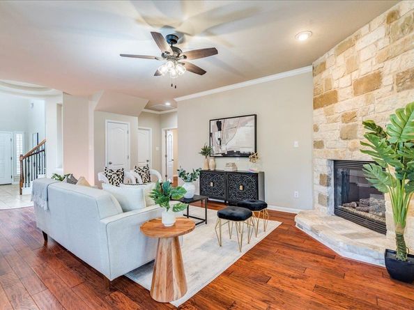 301 Flagstone CT, Cedar Park TX 78613