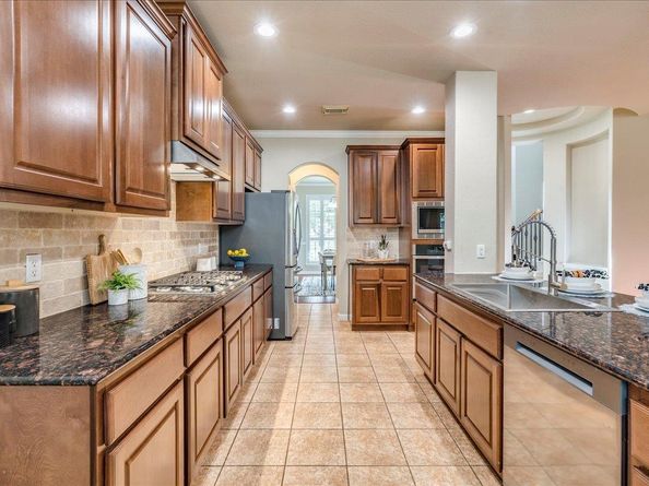301 Flagstone CT, Cedar Park TX 78613