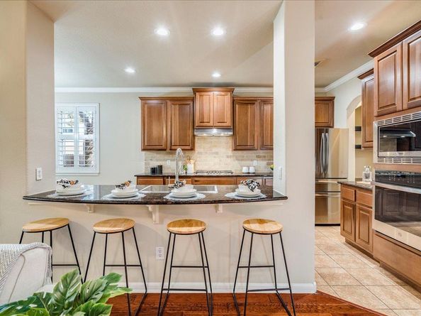 301 Flagstone CT, Cedar Park TX 78613