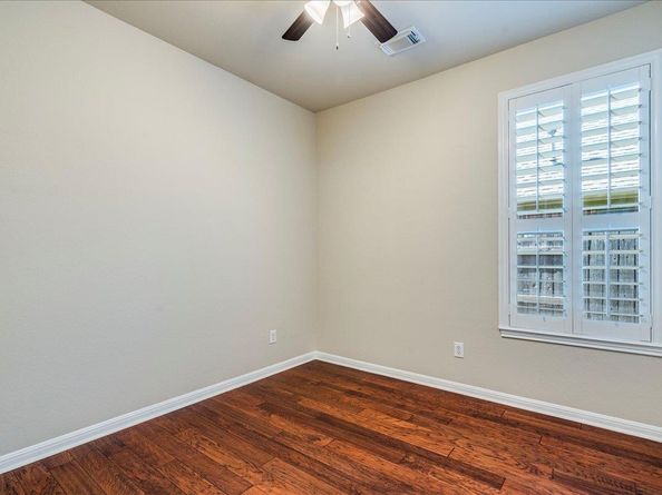 301 Flagstone CT, Cedar Park TX 78613